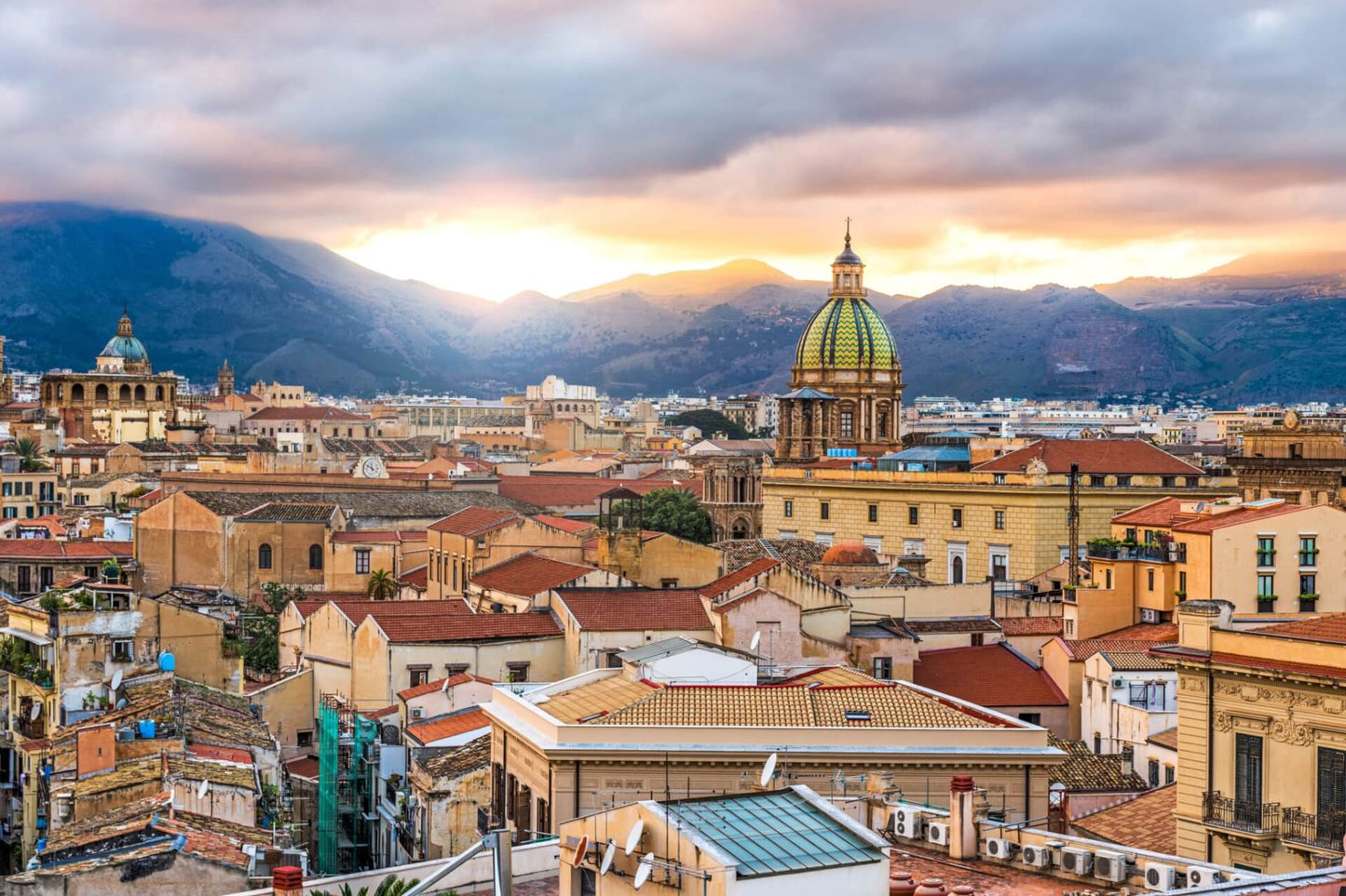 自然と遺跡と美食の島、シチリア大周遊【11日間】