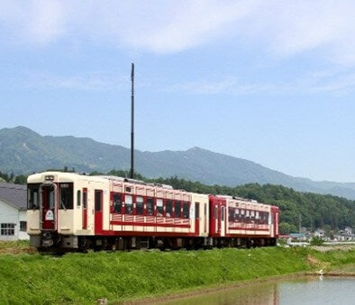 9月/11月出発　【日本】観光列車「おいこっと」と 大地の芸術祭を訪ねる越後里山アートの旅【４日間】