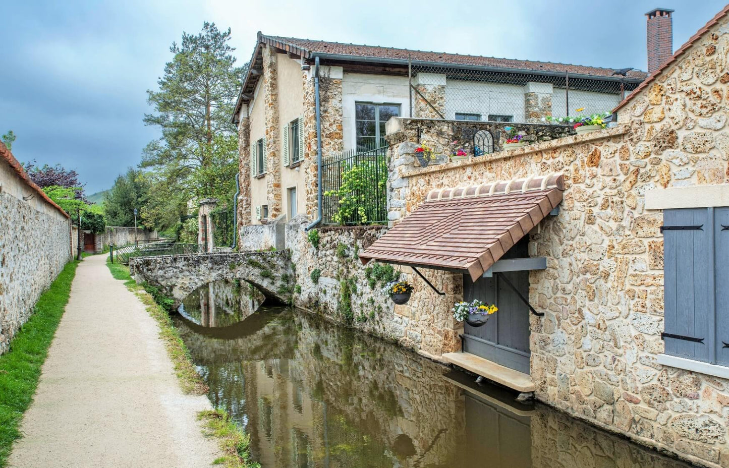 パリからの小さな鉄道の旅　PART I　イル・ド・フランスの素敵な田舎町へ【8日間】
